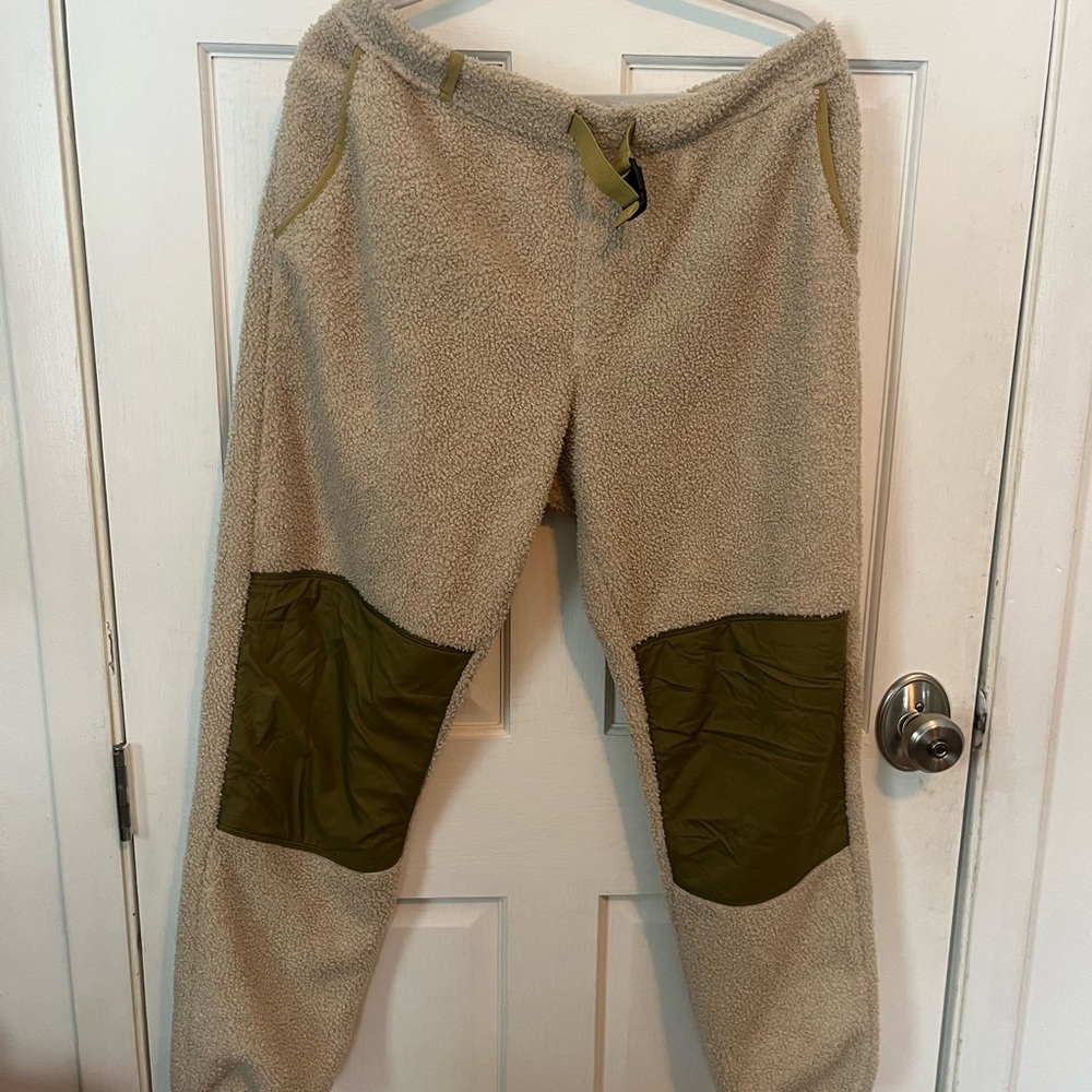 Fleece Sweatpats with Green Knees